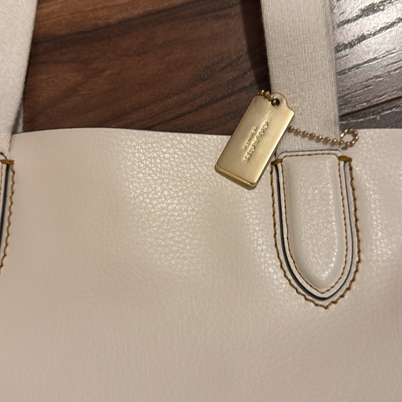 Coach tote - Picture 3 of 7